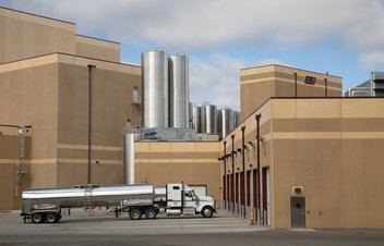 image of FDA food processing facility with truck pulling up to dock
